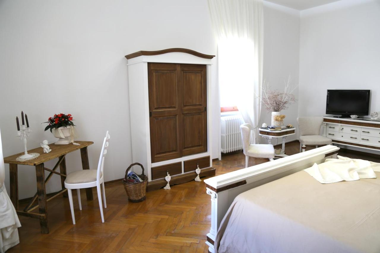 Viro House Bed & Breakfast Squinzano Exterior foto